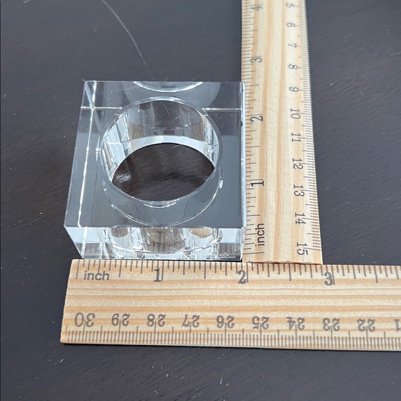 12 Crystal Napkin Rings - Picture 4 of 5